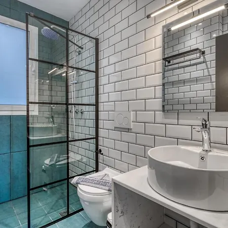 Aletreo, Rhodes * Rhodes City