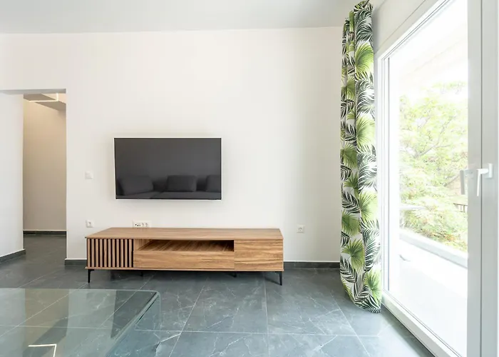 Aletreo, Rhodes * Rhodes City