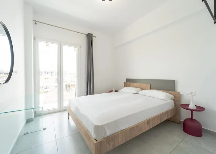 Aletreo, Rhodes * Rhodes City