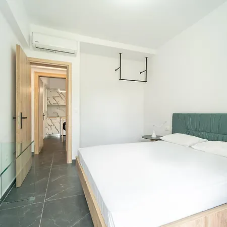 Aletreo, Rhodes Apartamento